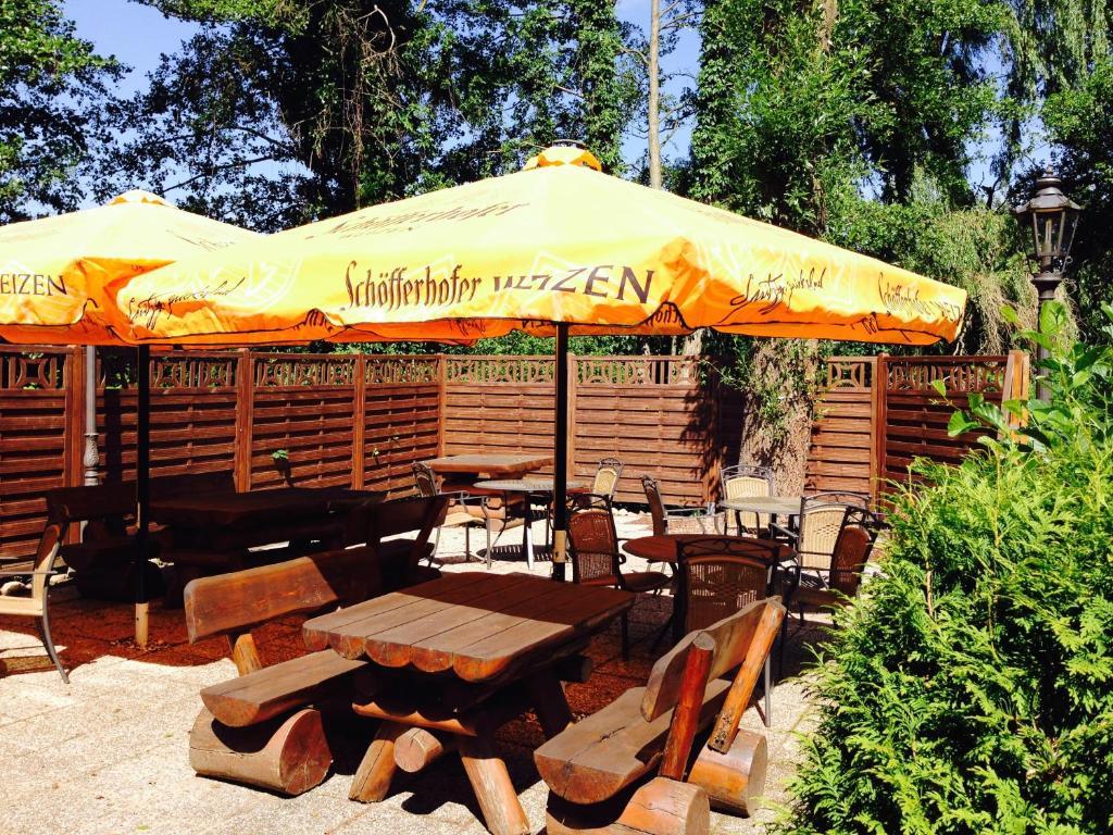 Hotel & Restaurant Zur Spreewaelderin Golssen Exterior photo