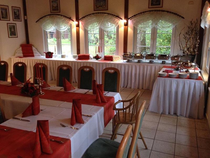 Hotel & Restaurant Zur Spreewaelderin Golssen Exterior photo